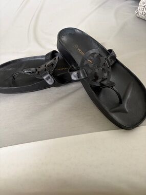 Tory Burch Black Logo Thong Sandals with Medallion